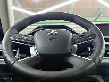 Mitsubishi Outlander, 2023г, передний привод, вариатор