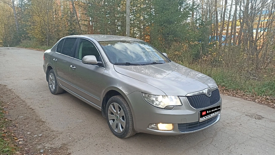 Skoda Superb, 2011г., передний привод, автомат