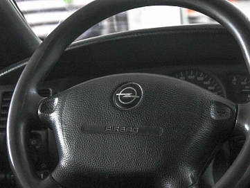 Opel Vectra, 1998г, передний привод, механика