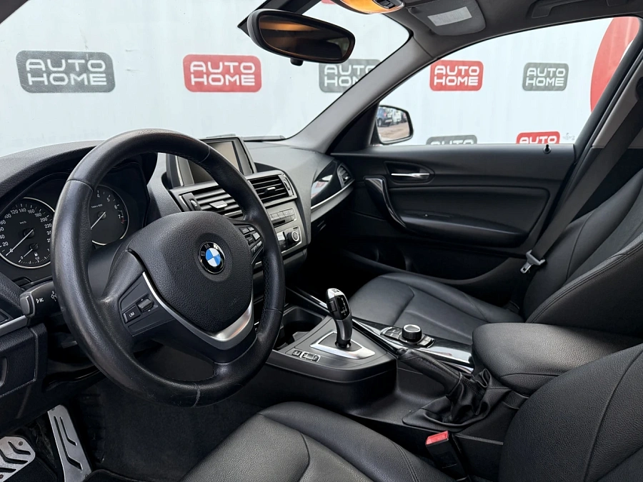 BMW 1 серии, 2012г., передний привод, автомат