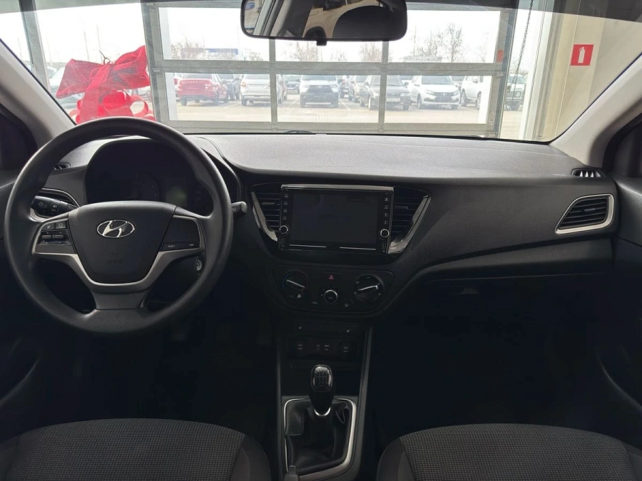 Hyundai Solaris, 2017г., передний привод, механика