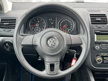 Volkswagen Jetta, 2009г, передний привод, механика