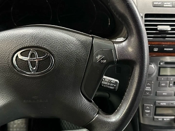 Toyota Avensis, 2004г, передний привод, автомат