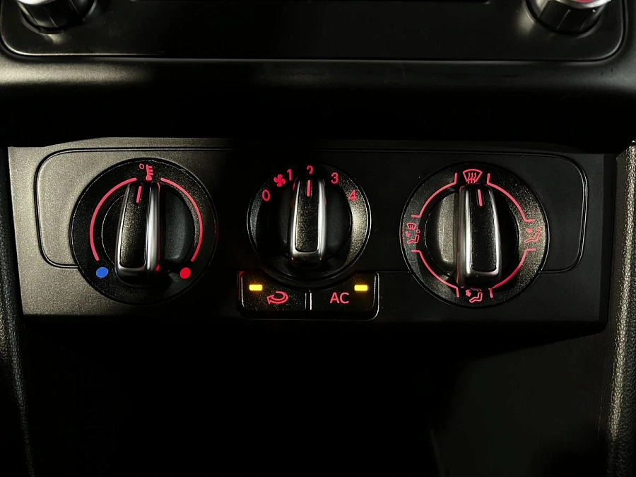 Volkswagen Polo, 2011г., передний привод, механика