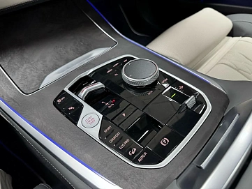 BMW X5, 2024г, полный привод, автомат