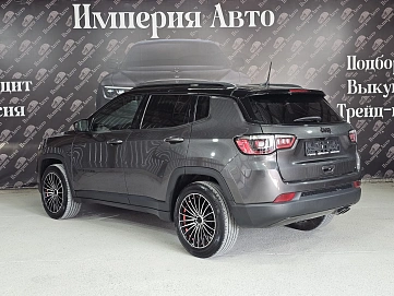 Jeep Compass, 2022г, передний привод, автомат