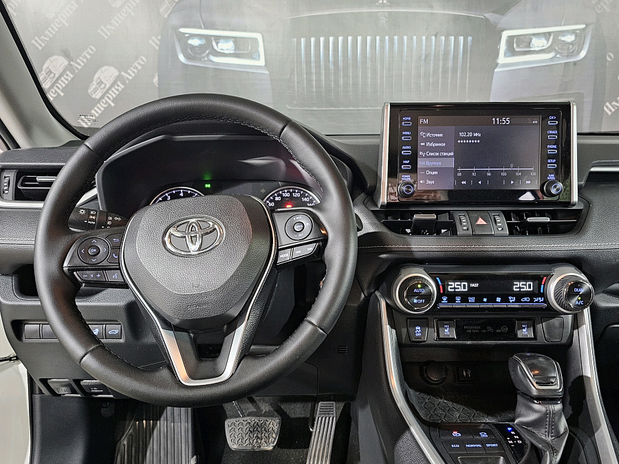 Toyota RAV4, 2019г., передний привод, вариатор