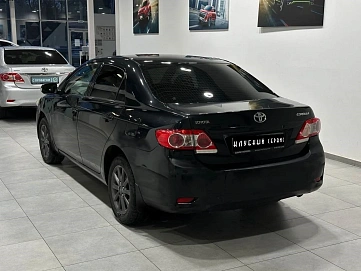 Toyota Corolla, 2012г, передний привод, автомат