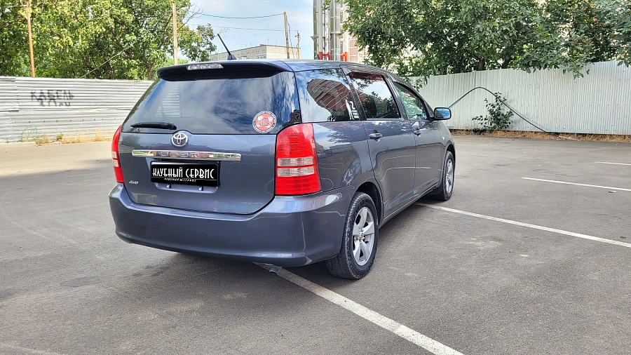 Toyota Wish, 2005г., полный привод, автомат