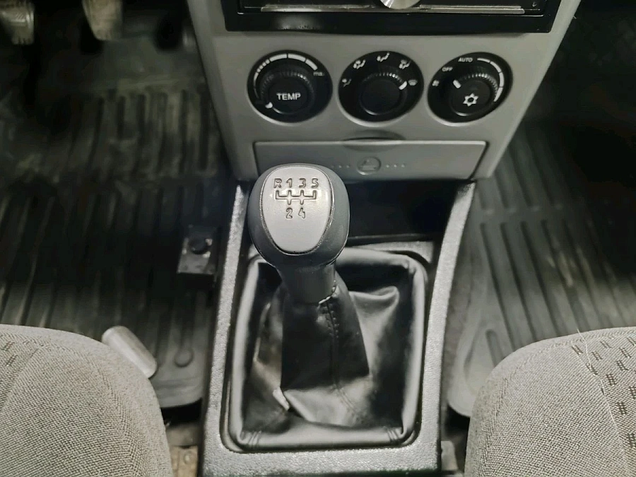 Lada (ВАЗ) Priora, 2011г., передний привод, механика