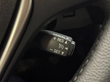Toyota RAV4, 2015г, передний привод, автомат