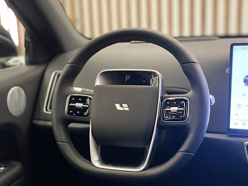 LiXiang L6, 2025г, полный привод, автомат