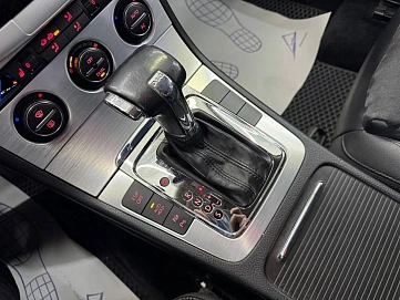 Volkswagen Passat, 2009г, передний привод, робот