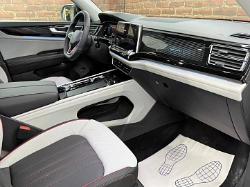 Volkswagen , 2025г., полный привод, робот