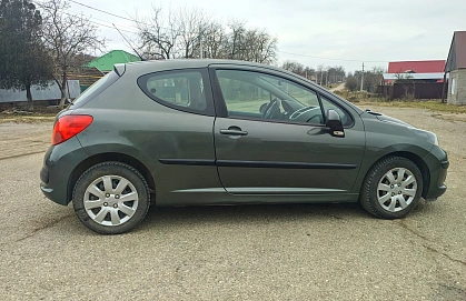 Peugeot 207, 2008г, передний привод, механика