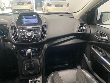 Ford Kuga, 2016г, передний привод, автомат