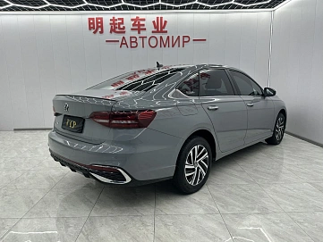 Volkswagen Lavida, 2022г, передний привод, робот