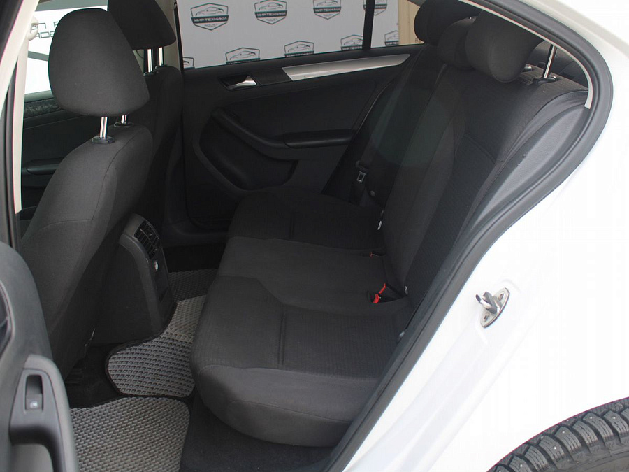 Volkswagen Jetta, 2016г., передний привод, автомат