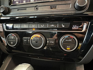 Volkswagen Jetta, 2015г, передний привод, робот