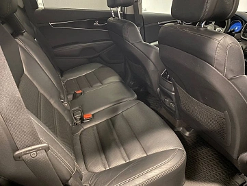 Kia Sorento, 2015г, передний привод, автомат