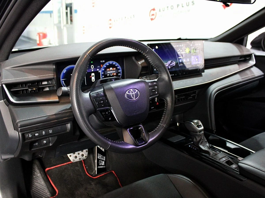 Toyota Camry, 2024г., передний привод, вариатор