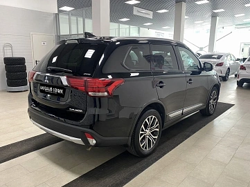 Mitsubishi Outlander, 2018г, полный привод, вариатор