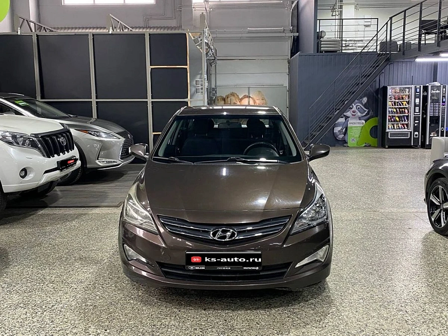 Hyundai Solaris, 2015г., передний привод, автомат