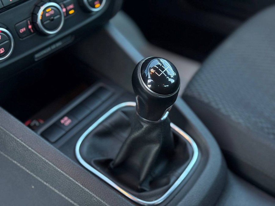 Volkswagen Jetta, 2012г., передний привод, механика