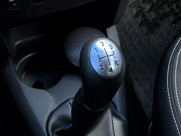 Renault Logan, 2014г., передний привод, механика