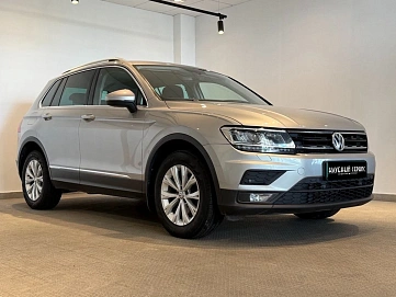 Volkswagen Tiguan, 2017г, передний привод, автомат