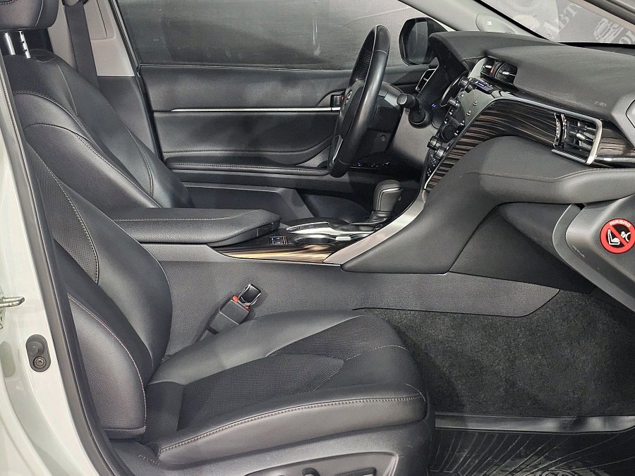 Toyota Camry, 2020г., передний привод, автомат