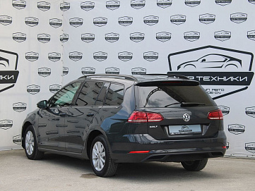 Volkswagen Golf, 2019г, передний привод, механика