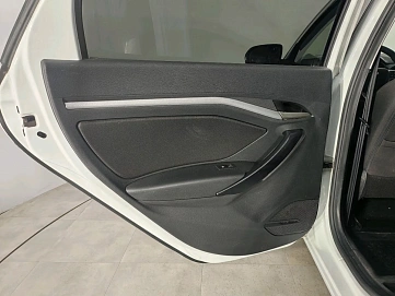 Lada (ВАЗ) Vesta, 2019г, передний привод, механика