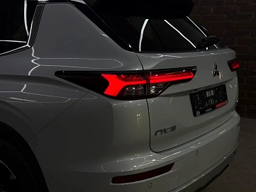 Mitsubishi Outlander, 2023г, полный привод, вариатор