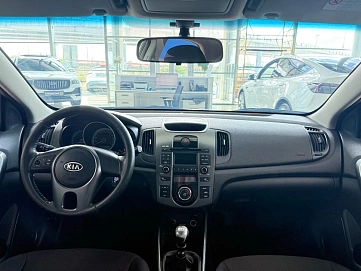 Kia Cerato, 2012г, передний привод, механика
