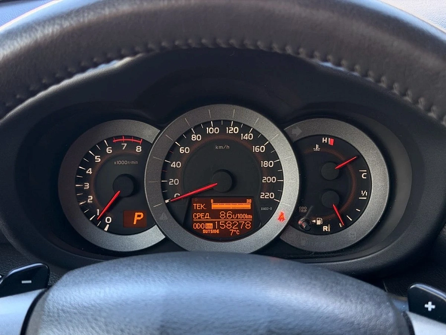 Toyota RAV4, 2011г., полный привод, вариатор