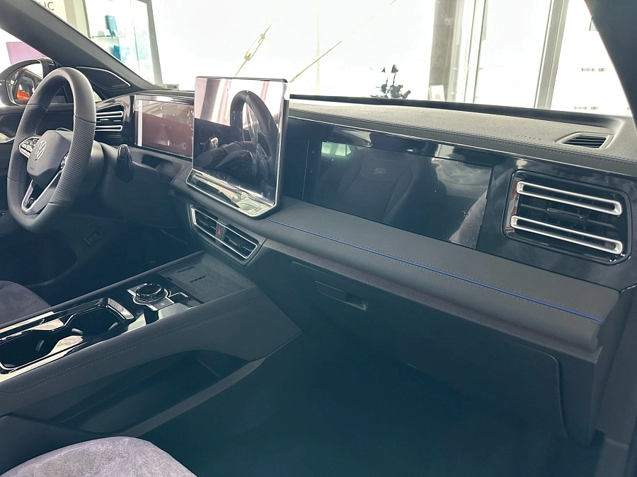 Volkswagen Tiguan, 2026г., полный привод, робот