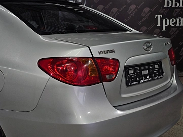 Hyundai Elantra, 2009г, передний привод, автомат