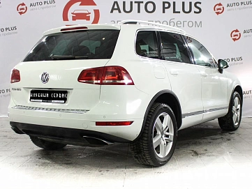 Volkswagen Touareg, 2013г, полный привод, автомат