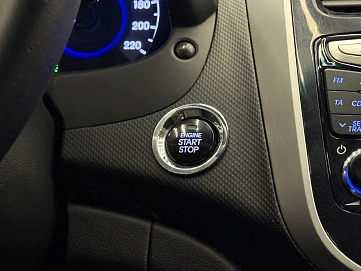 Hyundai Solaris, 2012г, передний привод, автомат