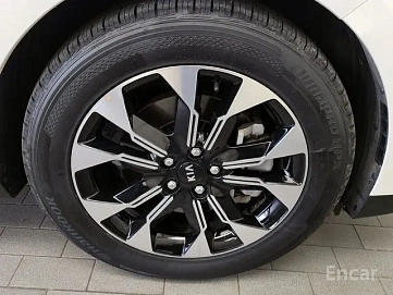 Kia Carnival, 2022г, передний привод, автомат