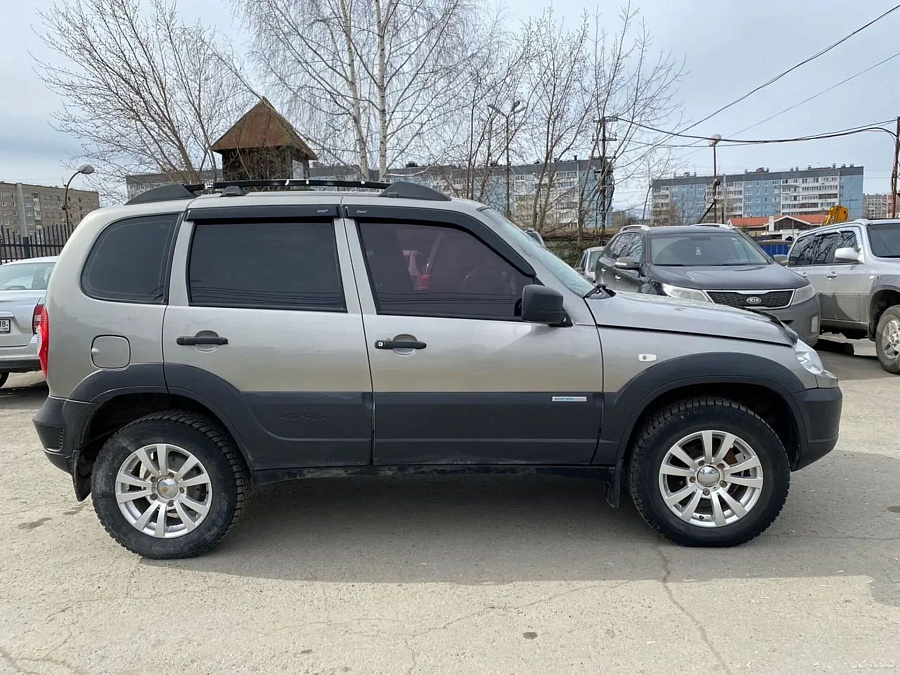 Chevrolet Niva, 2012г., передний привод, механика