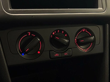 Volkswagen Polo, 2020г., передний привод, механика