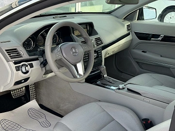 Mercedes-Benz E-Класс, 2011г, задний привод, автомат