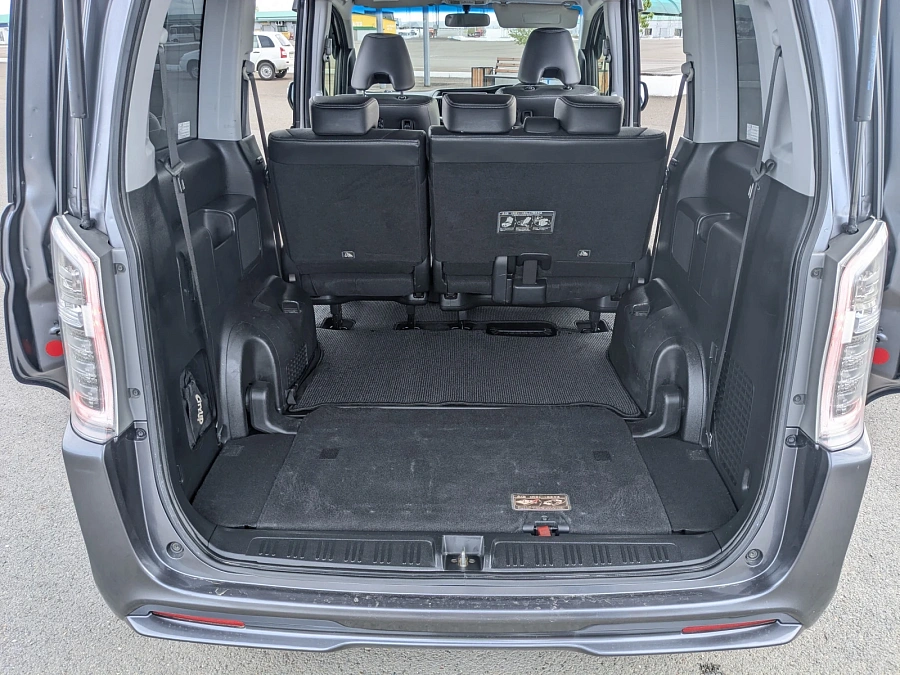 Honda Stepwgn, 2014г., полный привод, вариатор