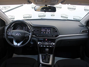 Hyundai Elantra, 2019г, передний привод, автомат