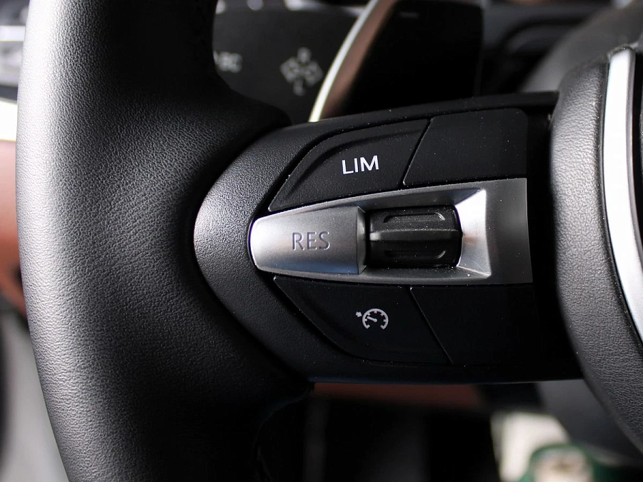 BMW 5 серии, 2015г., задний привод, автомат