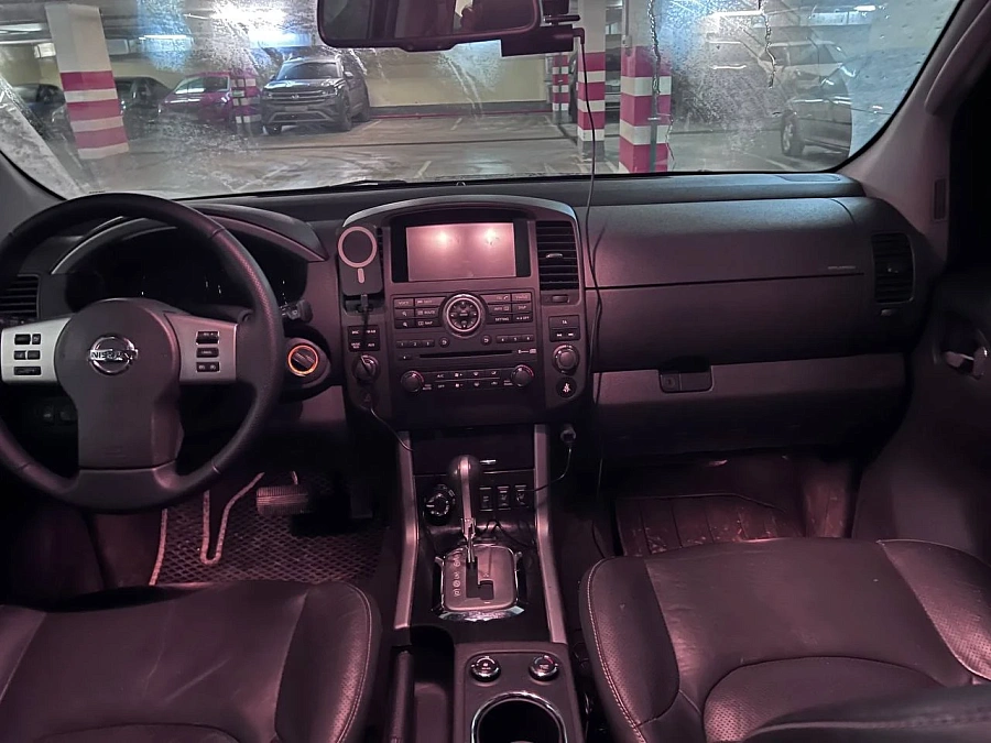 Nissan Pathfinder, 2013г., полный привод, автомат
