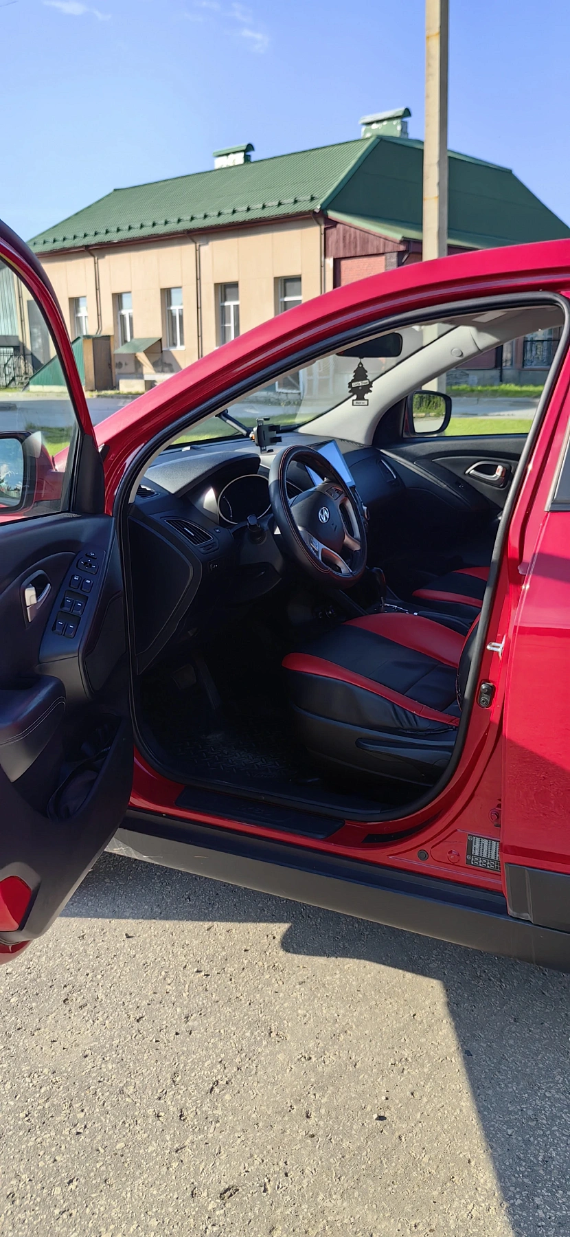 Hyundai ix35, 2012г., передний привод, автомат