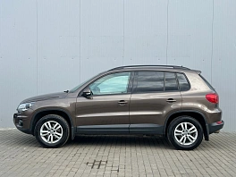 Volkswagen Tiguan, 2015г, полный привод, автомат